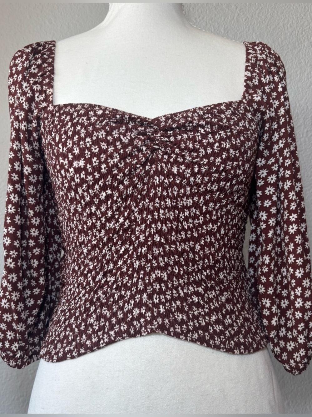 Audrey 3+1 Women's Floral Smocked Sweetheart Crop Top Size Medium Puff Sleeves